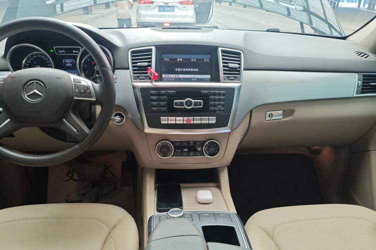 Used Mercedes-Benz M-Class 2014 ML 320 4MATIC