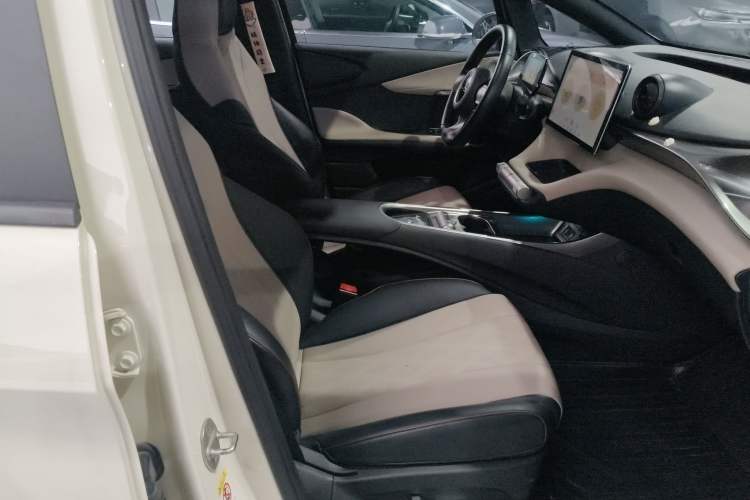 Used BYD Dolphin 2023 420 km Fashion Edition