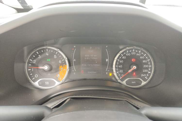 Used  Renegade 2018 Connected Large Screen Version 180T Automatic High-Energy Edition