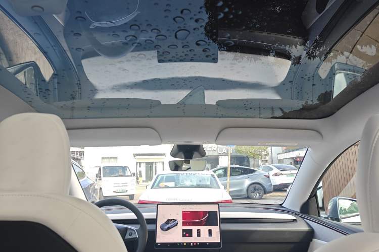 Used Tesla Model Y 2025 Rear-Wheel-Drive Version