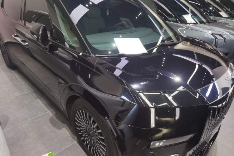 Used Zeekr 009 2022 WE Edition
