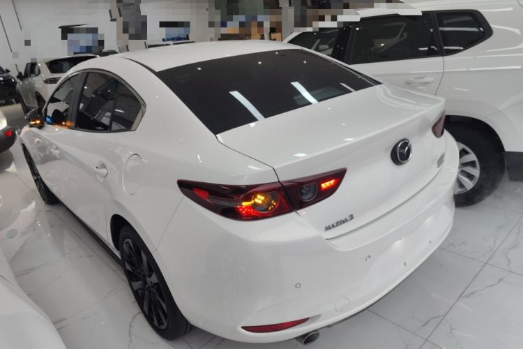 Used Mazda Mazda 3 Axela 2022 2.0L Automatic Premium Black Obsidian Edition
