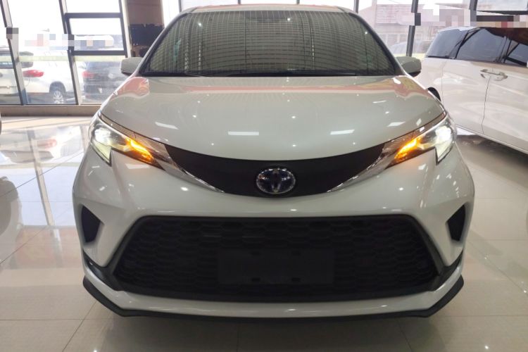 Used Toyota Granvia 2023 2.5L Hybrid Comfort Edition