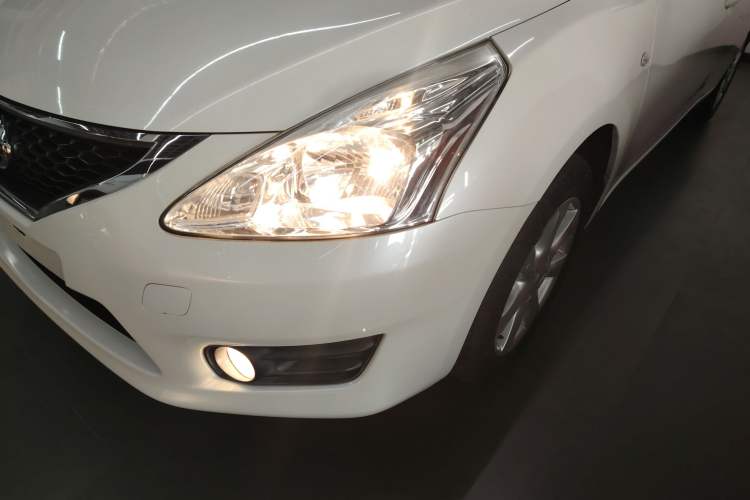 Used Nissan Tiida 2014 1.6L CVT Smart Model
