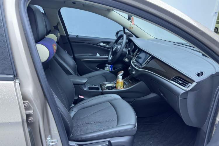 Used Buick Verano 2019 Sedan 20T Dual-Clutch Leading Model