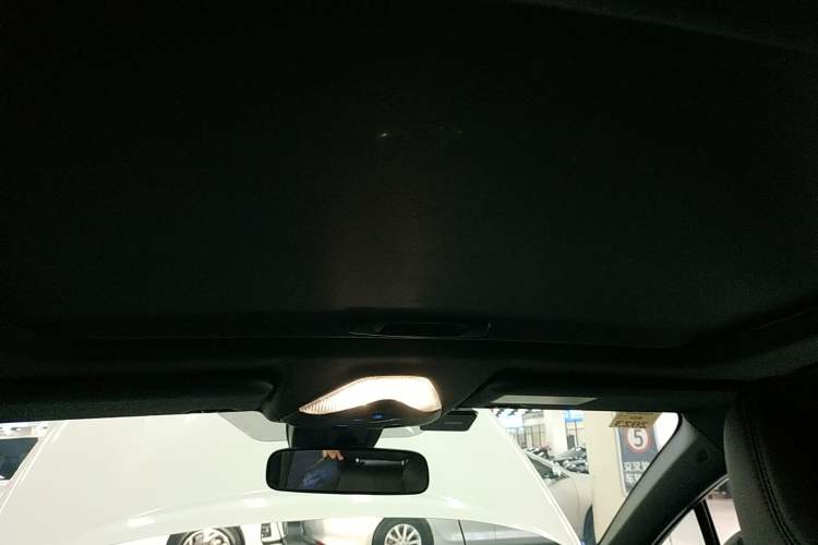 Used Toyota IZOA 2020 2.0L Yichi Version
