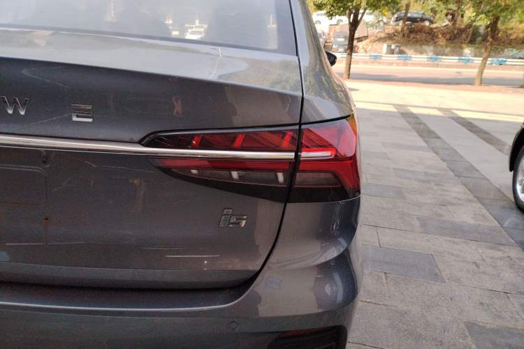 Used Roewe i5 2021 Revised Version 1.5L CVT Diamond Edition