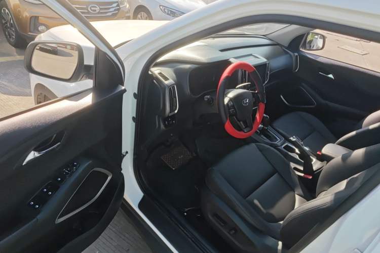 Used Hyundai ix35 2019 2.0L Automatic 2WD Zhiyong·Changxiang Edition China V Standard
