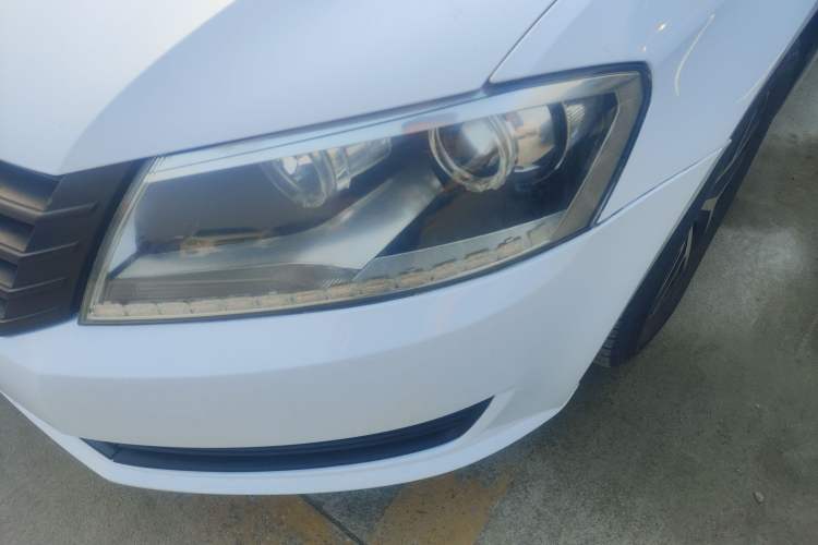 Used Volkswagen Lavida 2013 Revised Classic 1.6L Automatic Fashion Edition
