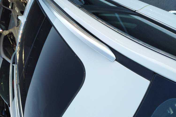 Used Roewe RX5 2016 20T Two-Wheel Drive Automatic Internet Smart Edition
