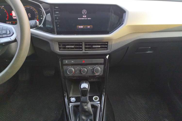 Used Volkswagen Tacqua 2021 200TSI DSG JoyConnect Edition
