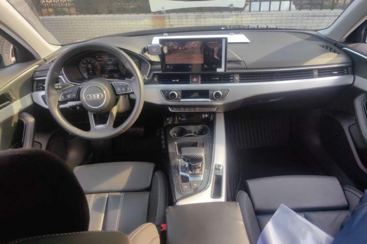 Used Audi A4L 2022 40 TFSI Luxury Dynamic Model
