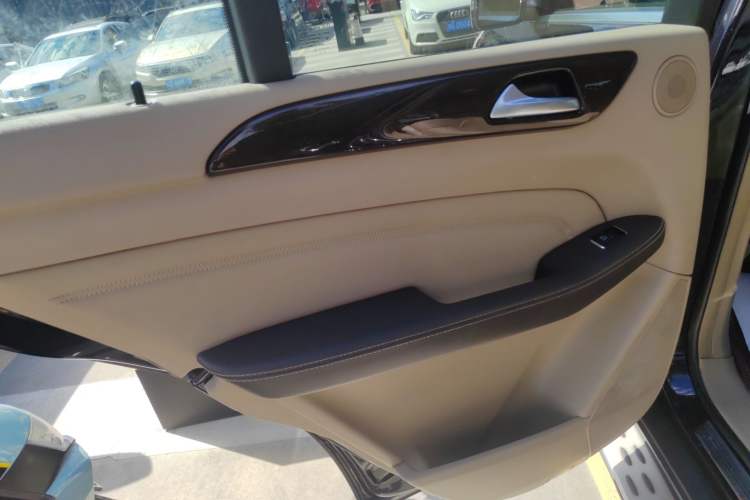 Used Mercedes-Benz M-Class 2015 ML 350 CDI 4MATIC