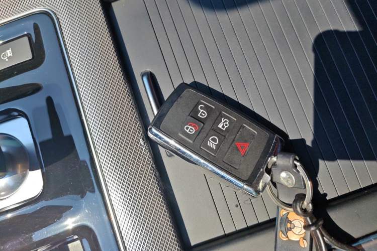 Used Jaguar XEL 2024 2.0T 250 PS R-DYNAMIC S Advanced Sport Edition
