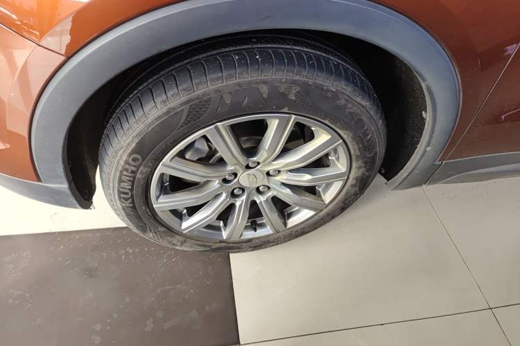 Used Cadillac XT4 2018 28T Two-Wheel Drive Leading Version
