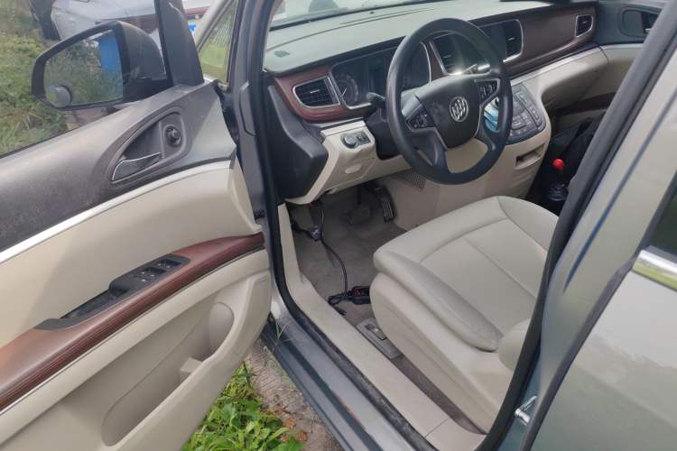 Used Buick GL8 2018 28T Comfort Model China VI Standard
