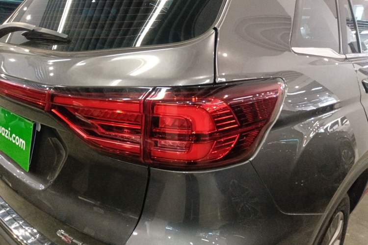 Used Changan CS75 2022 Blue Whale Edition 1.5T DCT Prestige Model
