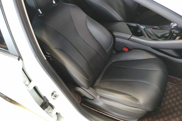 Used Roewe i5 2021 Revised Version 1.5L CVT Diamond Edition
