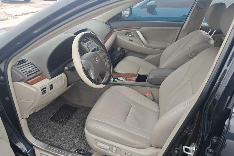 Used Toyota Camry 2013 200G Classic Luxury Edition