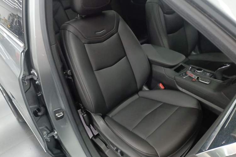 Used Cadillac XT5 2023 2.0T Two-Wheel-Drive Fashion Edition
