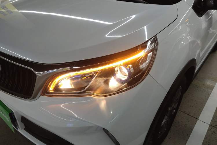 Used Geely Auto Vision X3 2021 PRO 1.5L CVT Deluxe Model
