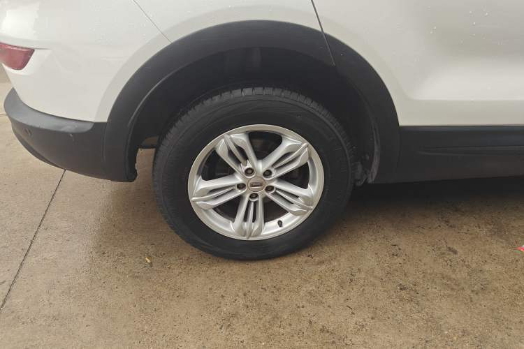 Used Qoros 5 2017 1.6T Automatic Leading Model
