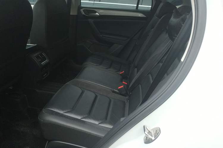 Used Volkswagen Tayron 2019 330TSI Two-Wheel-Drive Luxury Version China V Emission Standard