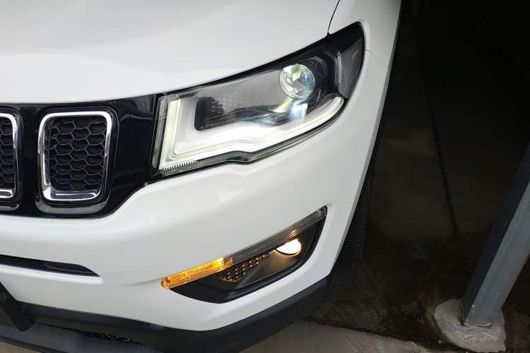 Used  Compass 2017 200T Automatic Family Edition
