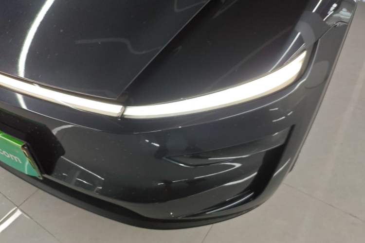 Used Tesla Model Y 2025 Rear-Wheel-Drive Version
