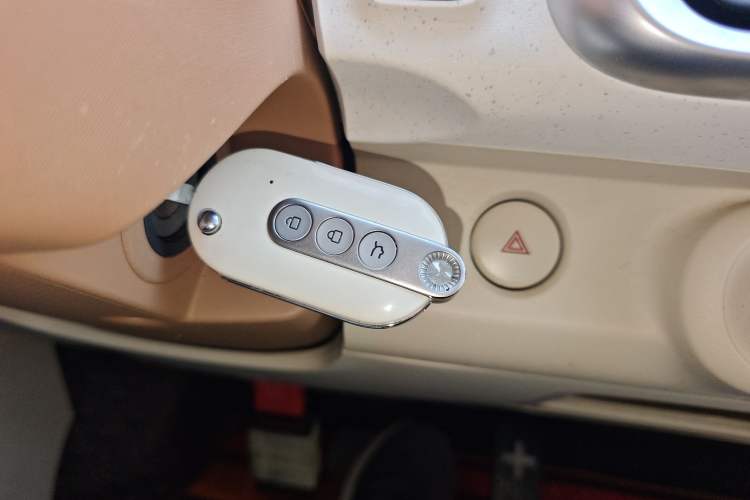 Used Wuling Hongguang MINIEV 2024 3rd Generation 215km Advanced Version