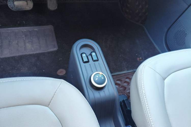 Used Wuling Hongguang MINIEV 2021 Macaron Fashion Model Lithium Iron Phosphate
