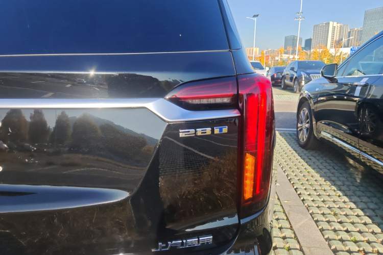 Used Cadillac XT6 2022 2.0T Six-Seater Four-Wheel Drive Luxury Version
