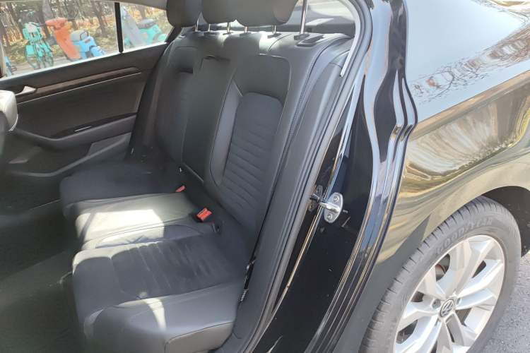 Used Volkswagen Magotan 2018 330TSI DSG Luxury Model
