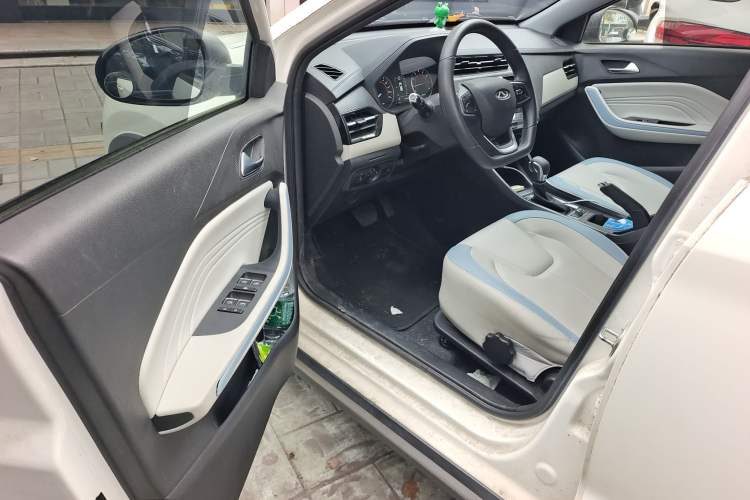 Used Chery Tiggo 3X 2022 PLUS 1.5L CVT Thrilling Red Date Edition II