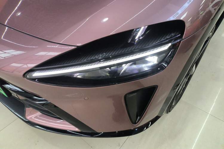 Used  YU7 2025 Ultra-Long Range High-Performance All-Wheel-Drive Max Edition