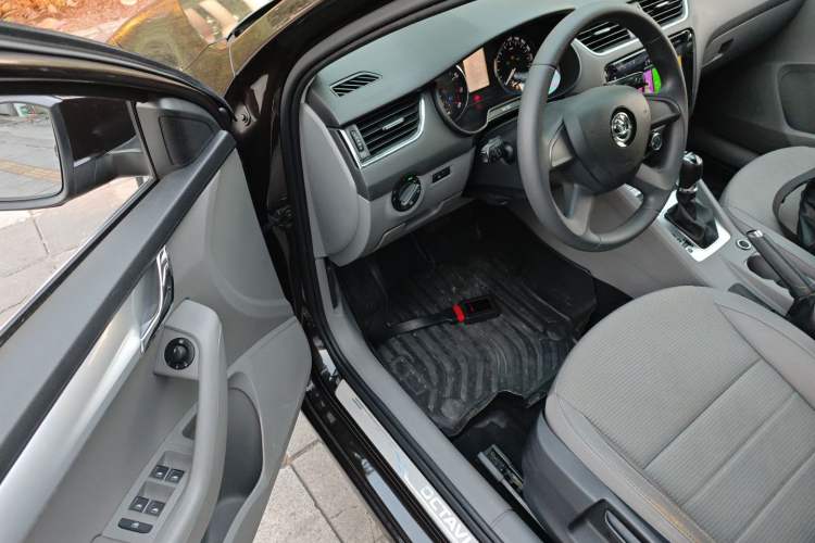 Used Skoda Octavia 2015 1.6L Automatic Yijie Edition