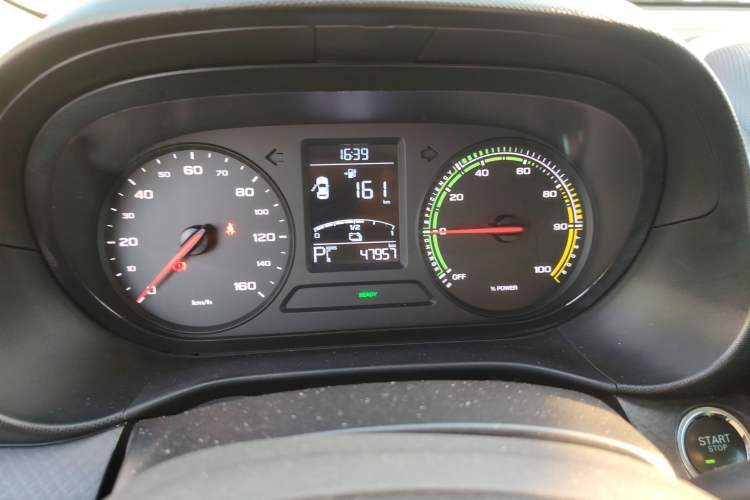 Used Roewe Clever 2021 302 km New Four-Seater Super-Efficient Version
