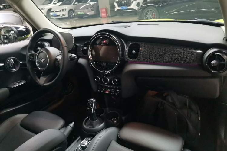 Used  MINI 2022 Updated 1.5T COOPER Artist
