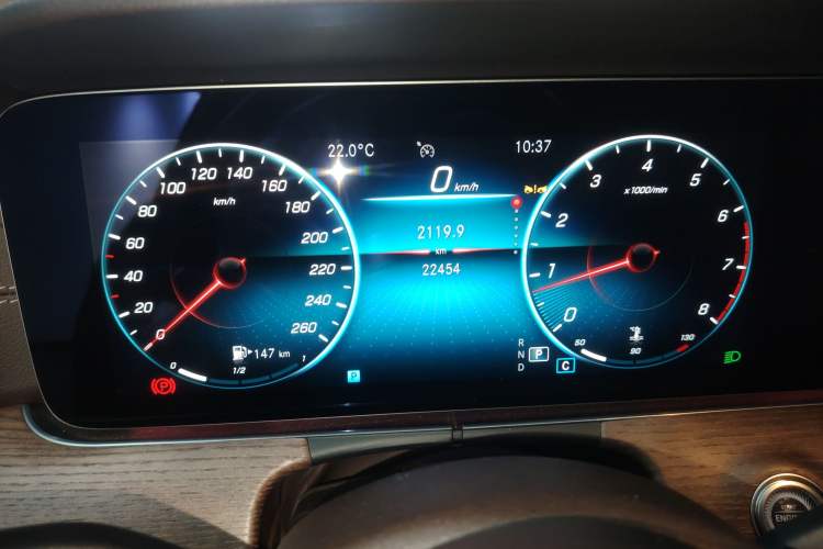 Used Mercedes-Benz E-Class 2023 Facelift E 260 L
