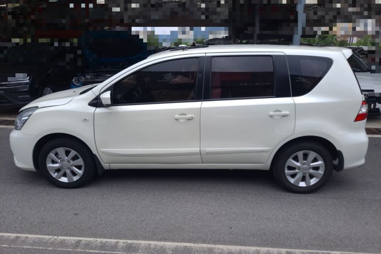 Used Nissan Livina 2013 1.6XL CVT Luxury Edition
