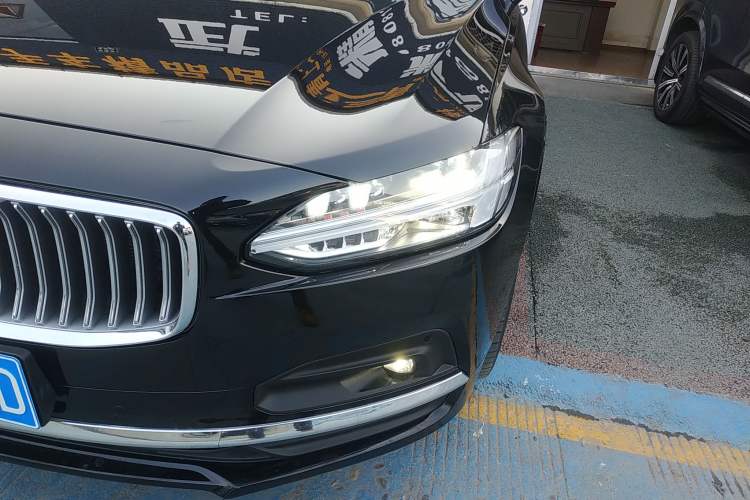 Used Volvo S90 2022 B5 Zhiya Luxury Edition