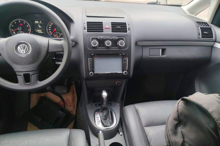 Used Volkswagen Touran 2015 1.4T DSG Comfort Edition 5 Seats
