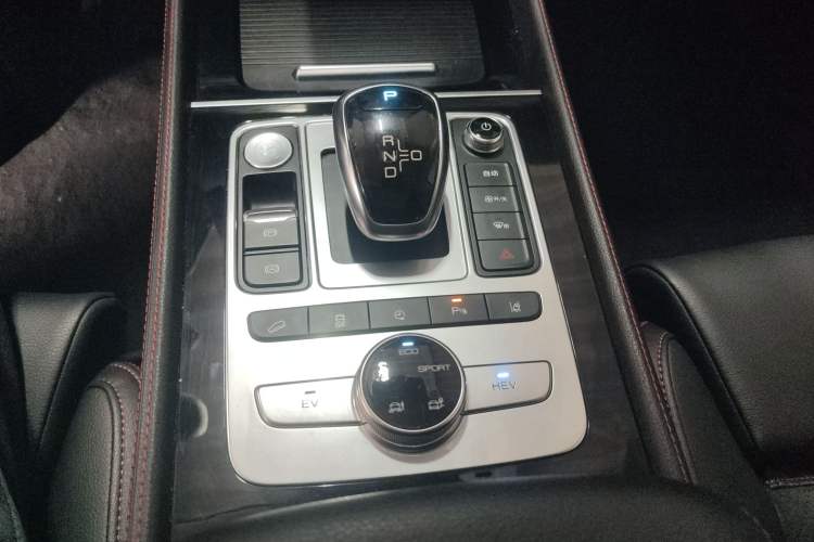 Used BYD Tang New Energy 2018 DM 2.0T All-Wheel Drive Smart Connect Genesis Edition 7 Seats China V Emission Standard