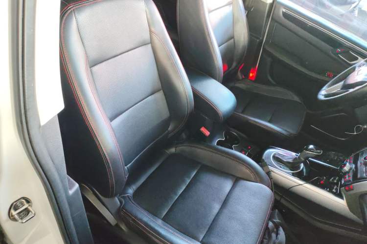 Used Zotye Domy X5 2015 1.5T CVT Landlord Model China IV Standard
