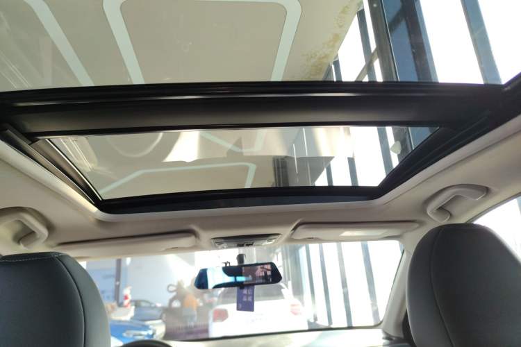 Used Honda Vezel 2020 1.5L CVT Pioneer Edition