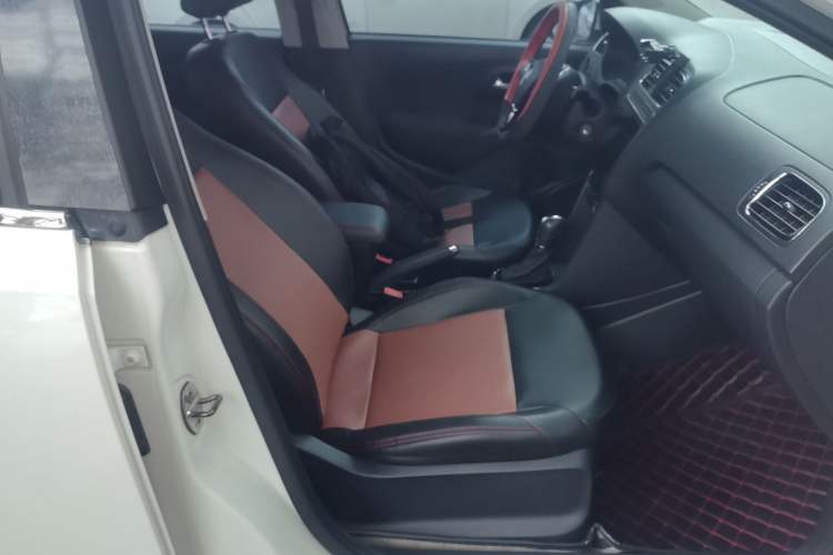 Used Volkswagen Polo 2018 1.5L Automatic Enjoyment Model
