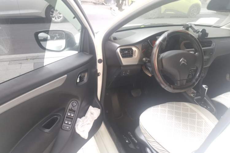 Used Citroen Elysee 2015 ZhiShang Edition 1.6L Automatic Comfort Version
