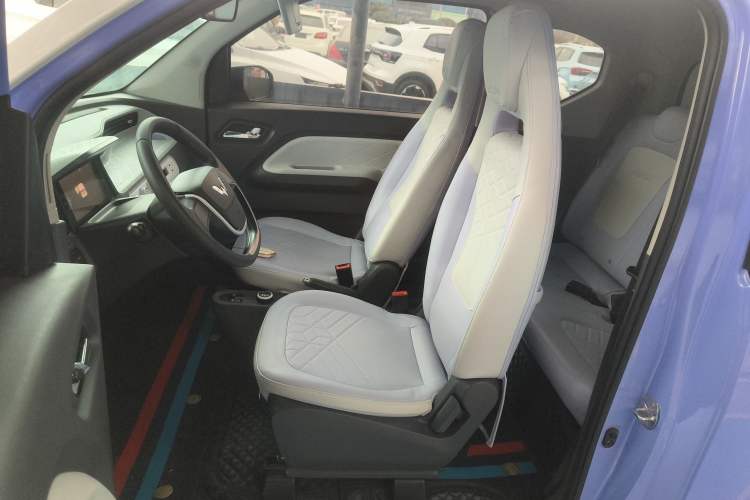 Used Wuling Hongguang MINIEV 2022 Macaron Colorful Edition Lithium-Ion Battery
