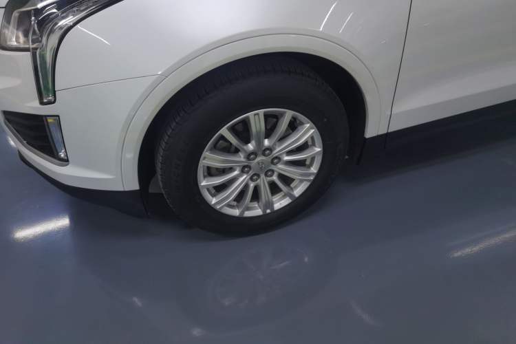 Used Cadillac XT5 2018 28E Four-Wheel Drive Tech Version