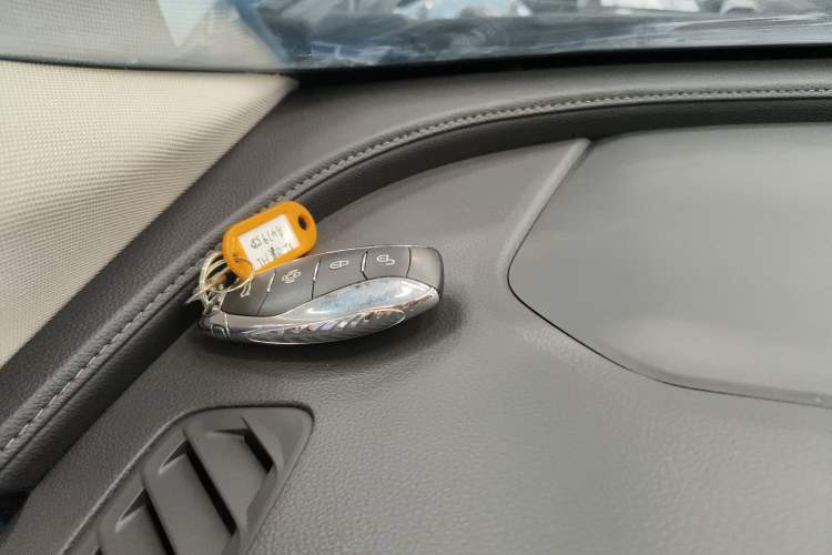 Used Hongqi H5 2023 2.0T Automatic Smart Connect Flagship Edition
